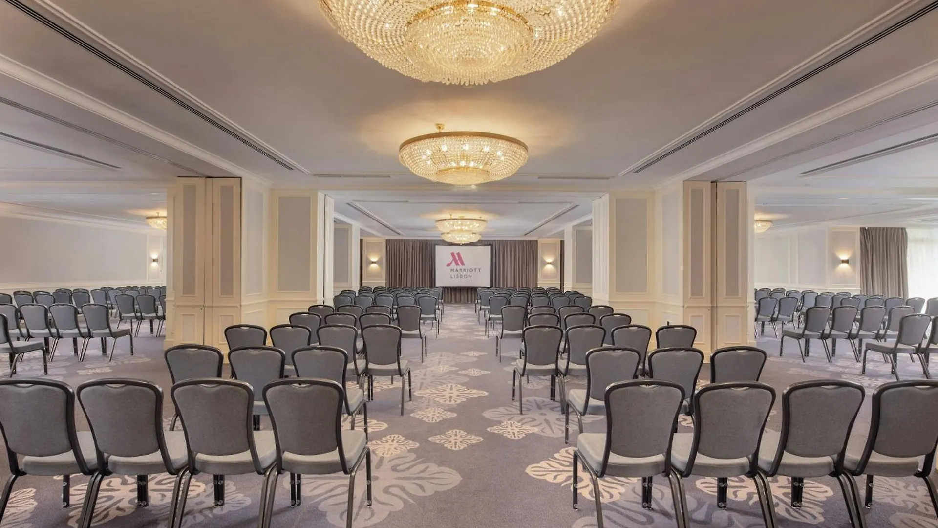 Lisbon Marriott Hotel 4*,